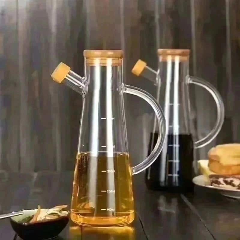 Oil dispenser, oil jar, oil storage